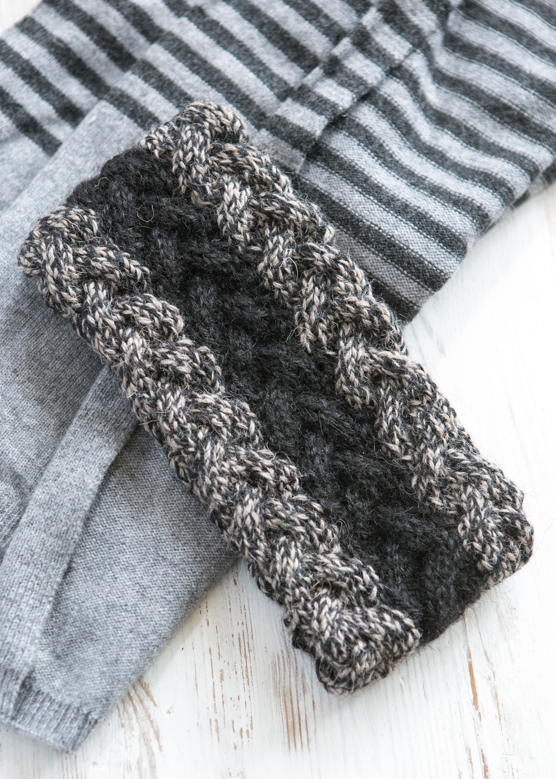 Two-tone Cable Headband