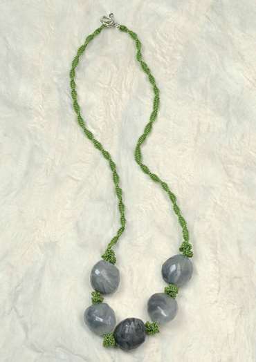 Willow Green Necklace
