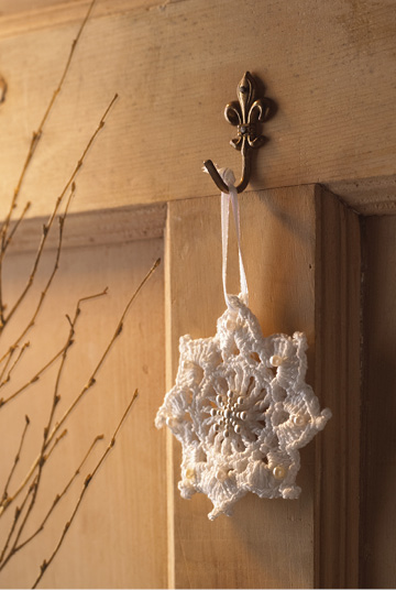 Glimmering Snowflake