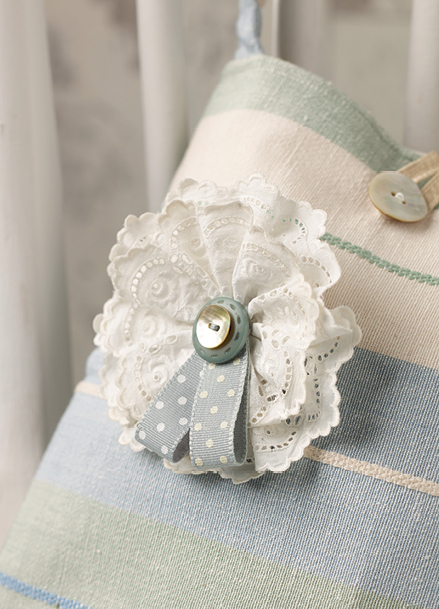 Vintage Lace Corsage
